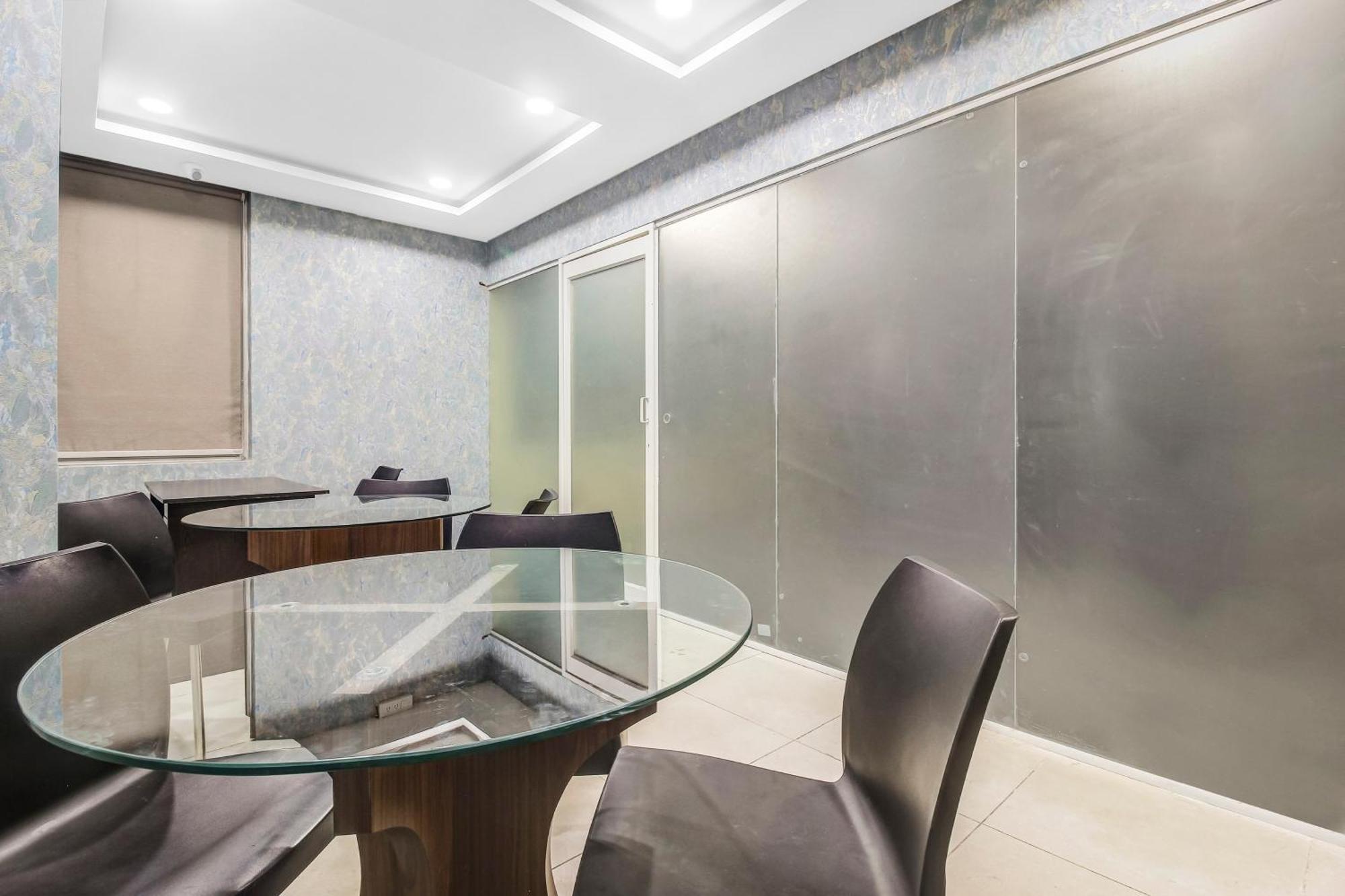 Collection O Galaxy Suites Haydarabad Dış mekan fotoğraf