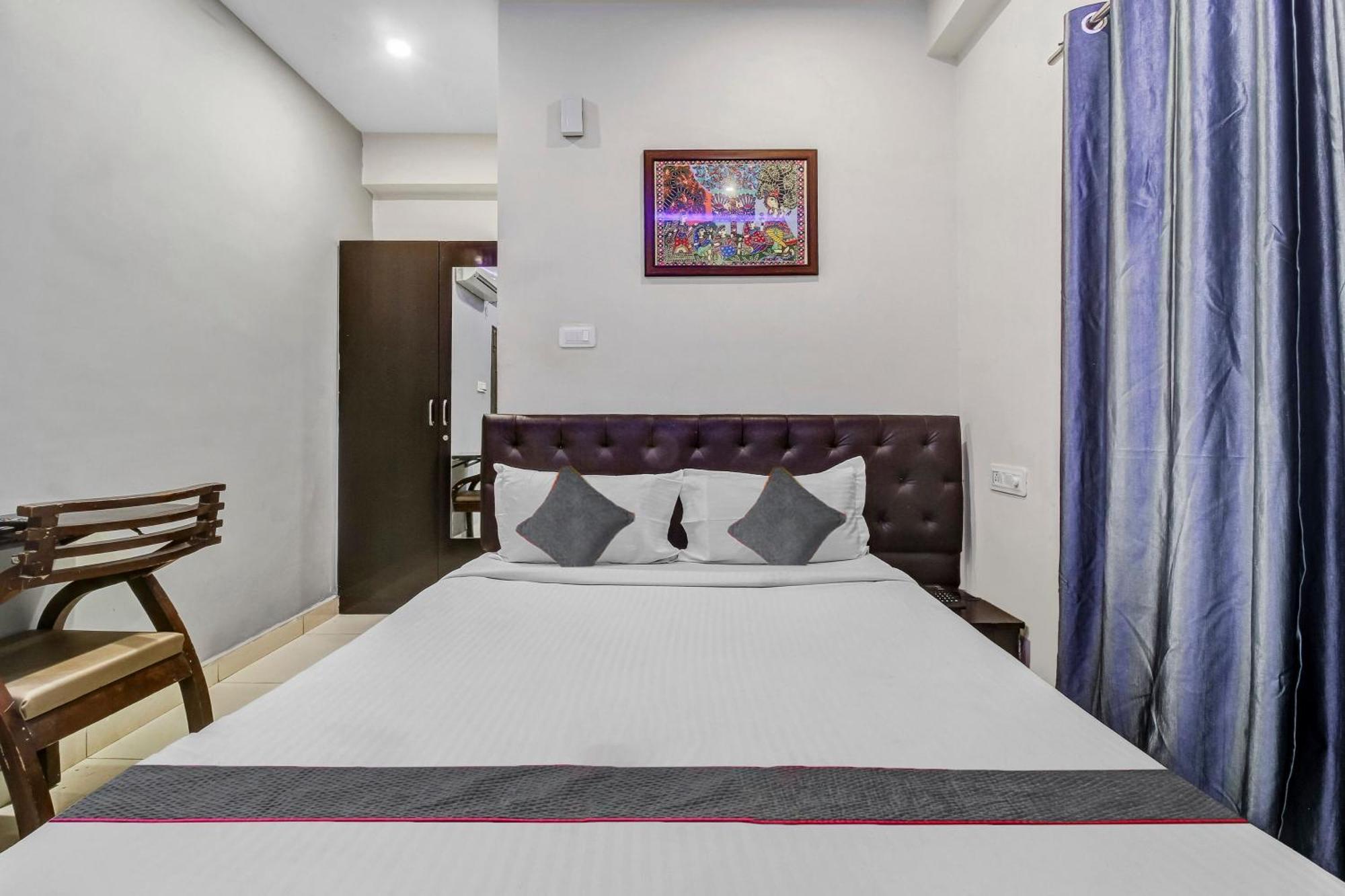 Collection O Galaxy Suites Haydarabad Dış mekan fotoğraf