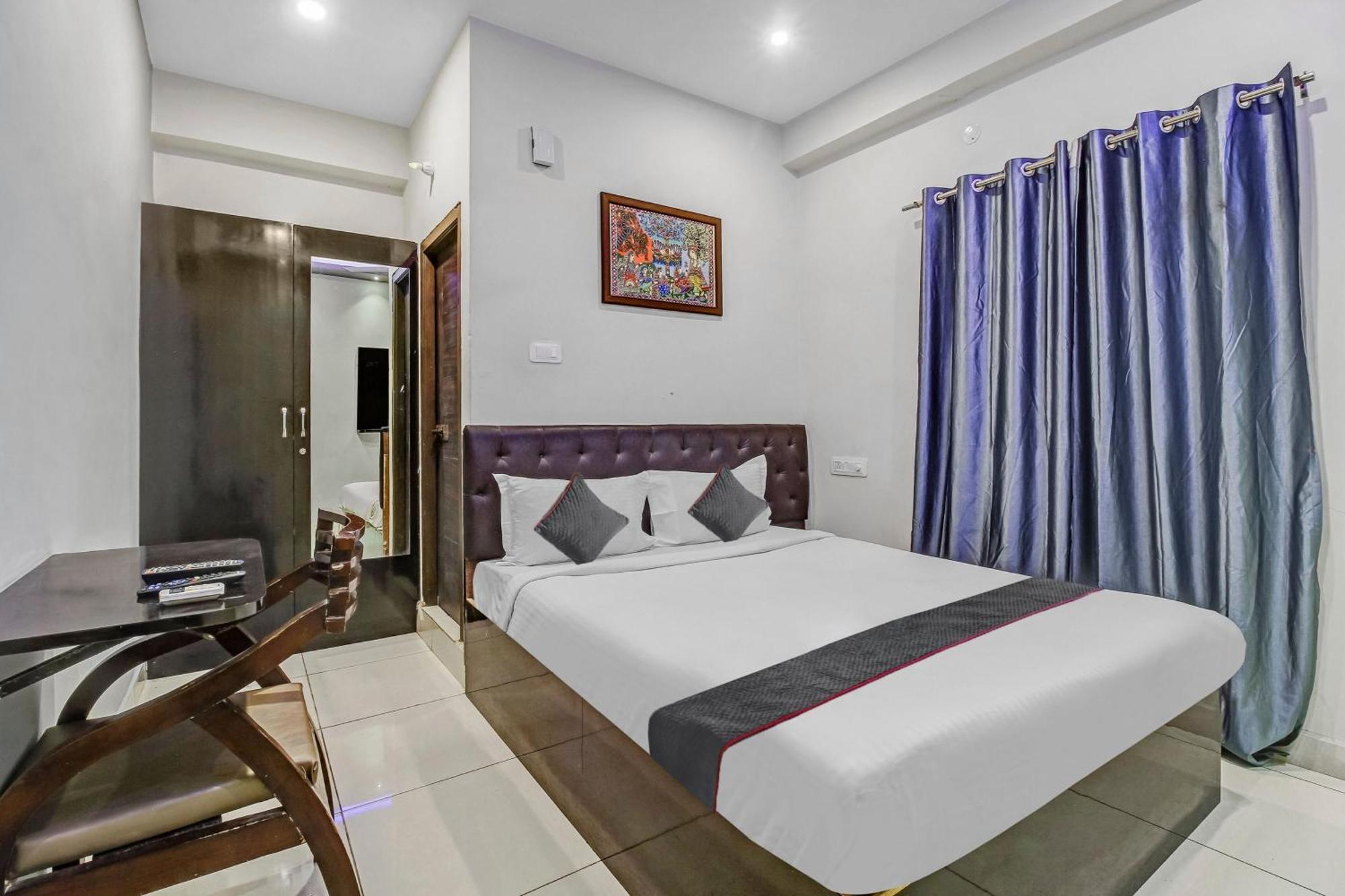 Collection O Galaxy Suites Haydarabad Dış mekan fotoğraf