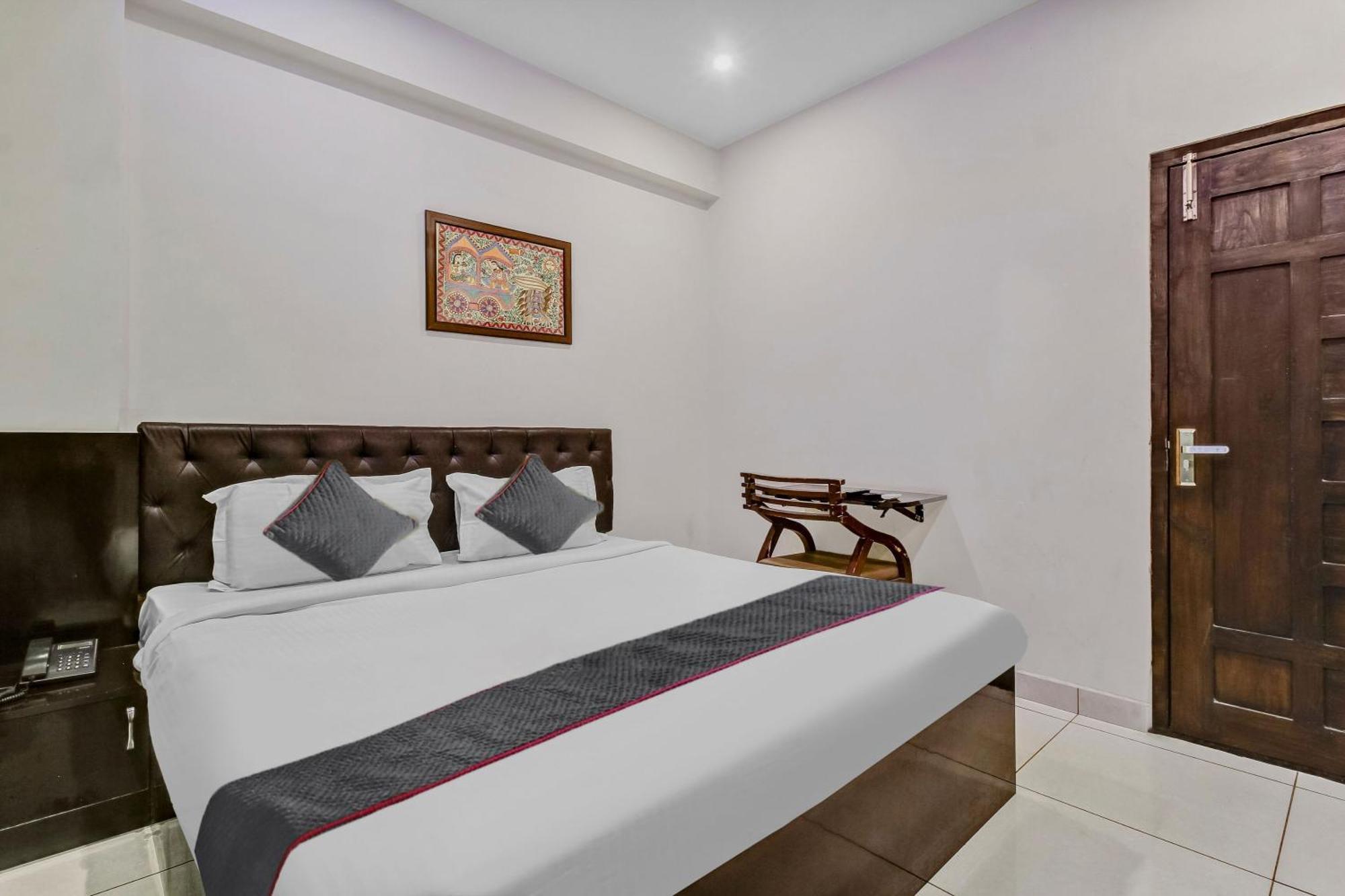 Collection O Galaxy Suites Haydarabad Dış mekan fotoğraf